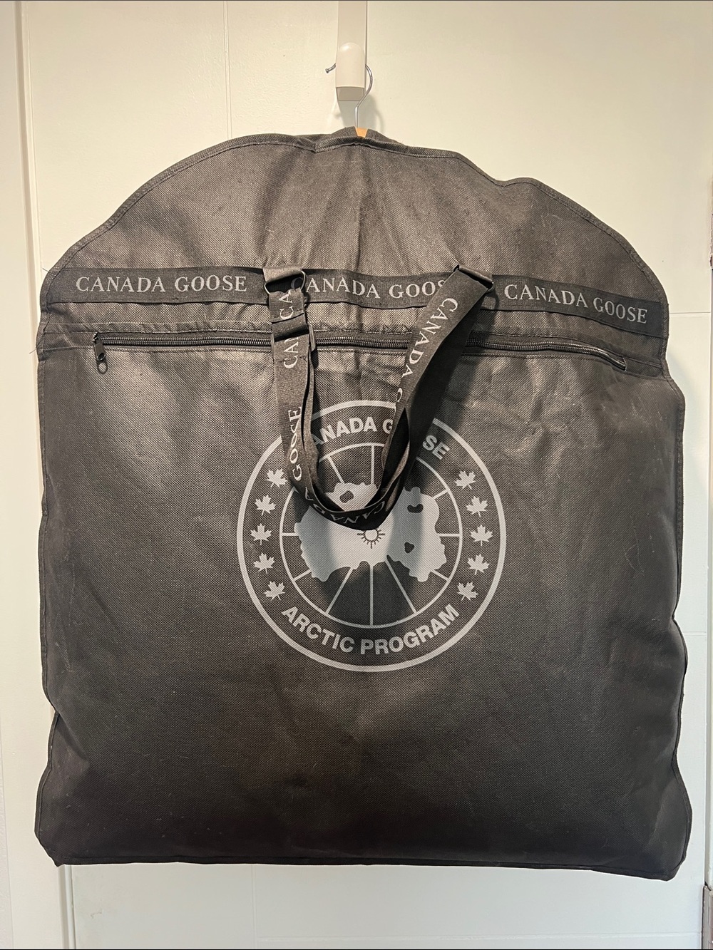 Canada Goose Men’s Black Hooded Parka Jacket with Bag - Picture 13 of 13